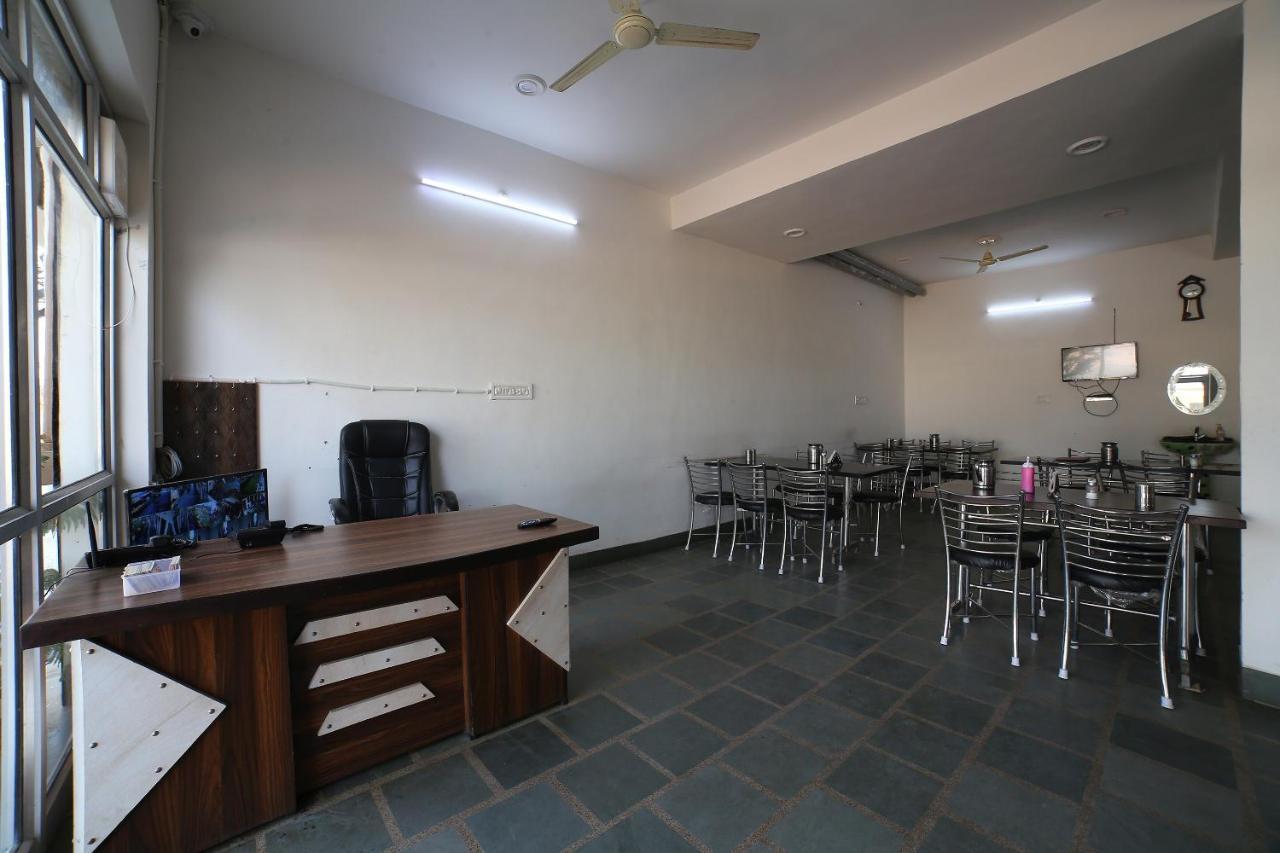 Oyo 37077 Hotel Rawat Ajmer Luaran gambar